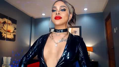 Snapshot of urmajestytyra chatting on December 2024 11:45:01 PM UrMajestyTyra online show from December 2024 11:45:01 PM
