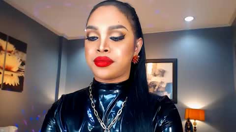 Snapshot of urmajestytyra chatting on December 2024 03:02:02 AM UrMajestyTyra online show from December 2024 03:02:02 AM