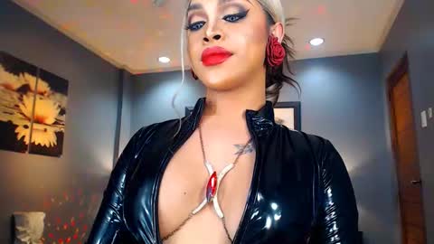 Snapshot of urmajestytyra chatting on January 2025 02:09:02 AM UrMajestyTyra online show from January 2025 02:09:02 AM