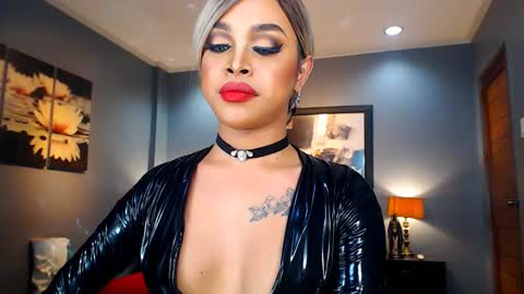 Snapshot of urmajestytyra chatting on January 2025 05:34:02 AM UrMajestyTyra online show from January 2025 05:34:02 AM