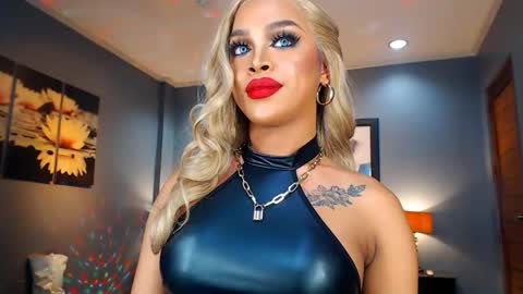 Snapshot of urmajestytyra chatting on January 2025 04:36:02 AM UrMajestyTyra online show from January 2025 04:36:02 AM