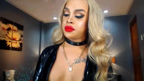 Snapshot of urmajestytyra chatting on January 2025 05:32:01 AM UrMajestyTyra online show from January 2025 05:32:01 AM
