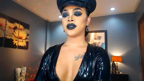 Snapshot of urmajestytyra chatting on January 2025 02:12:02 AM UrMajestyTyra online show from January 2025 02:12:02 AM