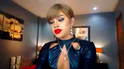 Snapshot of urmajestytyra chatting on January 2025 03:32:02 AM UrMajestyTyra online show from January 2025 03:32:02 AM