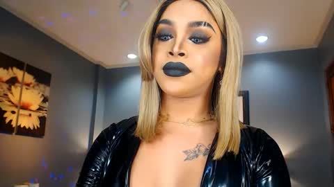 Snapshot of urmajestytyra chatting on February 2025 03:00:02 AM UrMajestyTyra online show from February 2025 03:00:02 AM