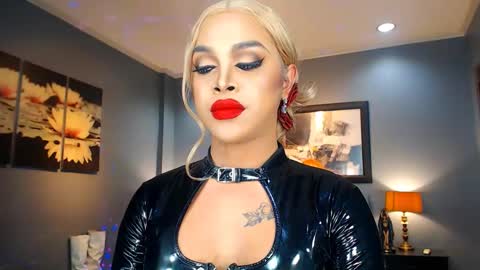 Snapshot of urmajestytyra chatting on February 2025 05:37:01 AM UrMajestyTyra online show from February 2025 05:37:01 AM