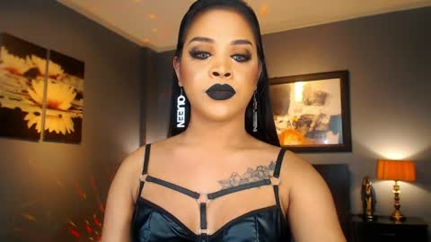 UrMajestyTyra online show from April 2026 01:25:02 AM