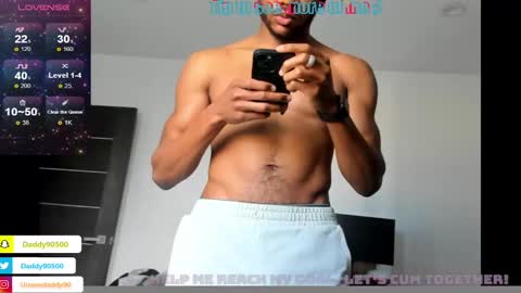 Snapshot of urnewdaddy90 chatting on December 2024 06:58:02 PM Big Daddy online show from December 2024 06:58:02 PM
