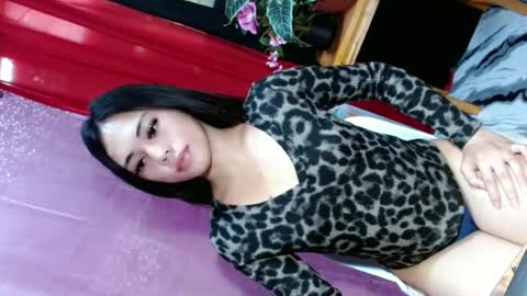 Snapshot of urpinay_girl01 chatting on June 2026 04:40:01 AM Ms Ayesha online show from June 2026 04:40:01 AM