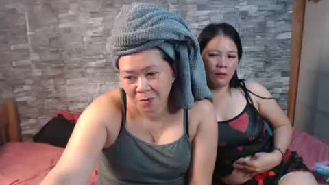 Snapshot of urpinay_singlemother chatting on July 2026 10:24:01 AM urpinay_singlemother online show from July 2026 10:24:01 AM