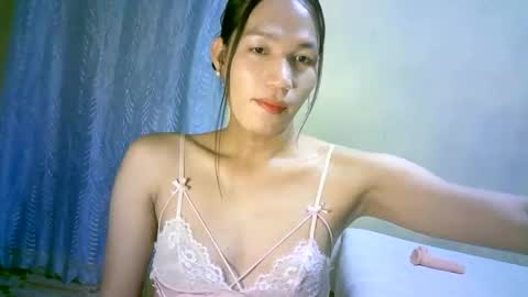 queen julia not into CHEAPGUY online show from December 2024 01:24:02 PM