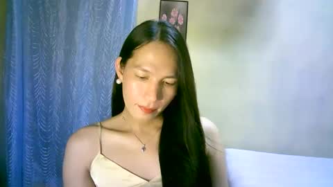 queen julia not into CHEAPGUY online show from February 2025 01:01:01 PM