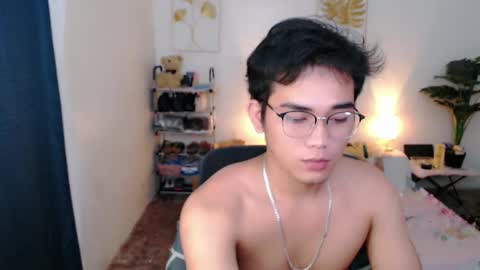 urpinoy_cummer online show from November 2025 12:29:02 PM