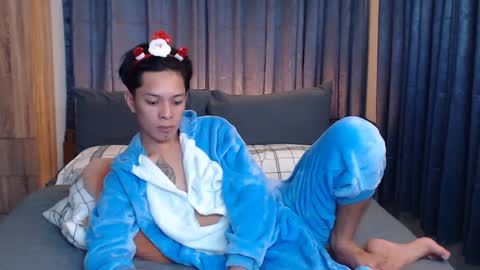 Snapshot of urpinoyasianx chatting on January 2025 05:42:02 PM Mel online show from January 2025 05:42:02 PM