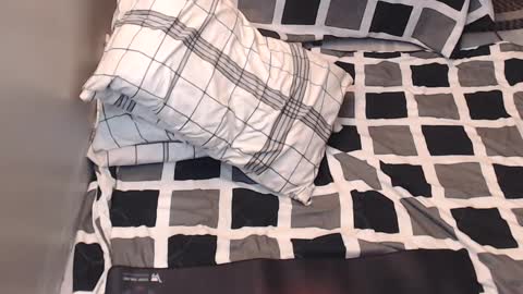 Snapshot of urpinoyasianx chatting on January 2025 02:52:01 PM Mel online show from January 2025 02:52:01 PM