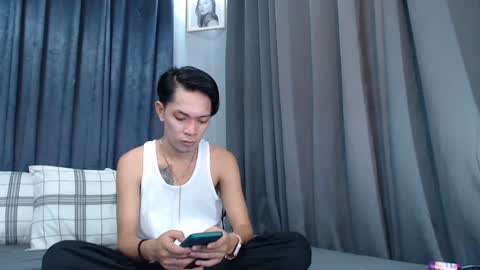 Snapshot of urpinoyasianx chatting on February 2025 08:33:01 PM Mel online show from February 2025 08:33:01 PM