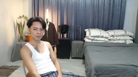 Snapshot of urpinoyasianx chatting on February 2025 01:24:01 AM Mel online show from February 2025 01:24:01 AM