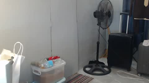 Snapshot of urpinoyasianx chatting on March 2025 09:49:01 AM Mel online show from March 2025 09:49:01 AM