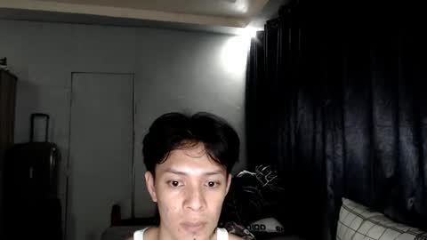 Snapshot of urpinoyasianx chatting on October 2025 01:01:01 PM Mel online show from October 2025 01:01:01 PM