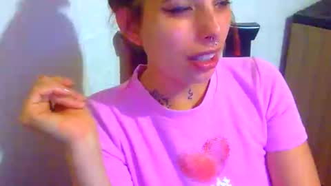 Aniie online show from October 2025 08:54:02 PM