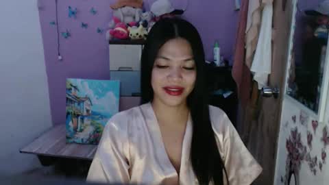 Snapshot of urpreciouspinayxxx chatting on April 2026 12:07:02 PM hi im kim online show from April 2026 12:07:02 PM
