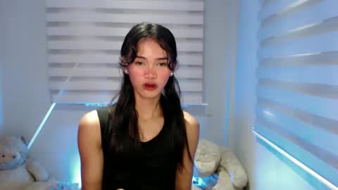 Snapshot of ursandra_xx chatting on December 2024 03:36:02 AM ursandra_xx online show from December 2024 03:36:02 AM