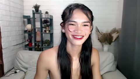 Snapshot of ursandra_xx chatting on January 2025 05:26:02 PM ursandra_xx online show from January 2025 05:26:02 PM