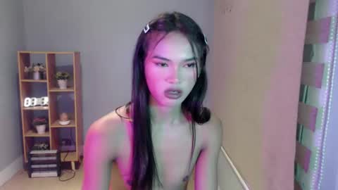 Snapshot of ursandra_xx chatting on February 2025 02:02:01 PM ursandra_xx online show from February 2025 02:02:01 PM