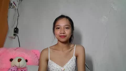 Snapshot of urshamegirl4you chatting on February 2026 04:54:02 PM Your LUNA online show from February 2026 04:54:02 PM