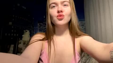 Snapshot of ursoulandheart chatting on February 2025 09:44:02 PM Hannah online show from February 2025 09:44:02 PM