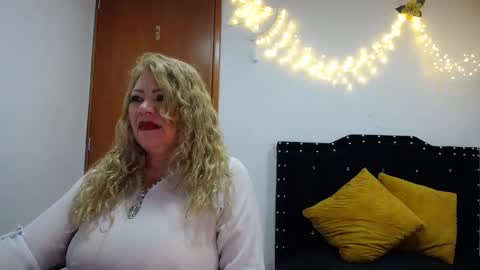 Snapshot of ursulawhite69 chatting on December 2024 03:14:02 AM Eveling Blanco online show from December 2024 03:14:02 AM