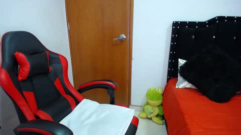 Snapshot of ursulawhite69 chatting on September 2025 04:06:01 PM Eveling Blanco online show from September 2025 04:06:01 PM