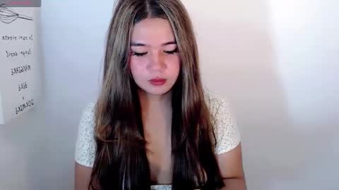 Snapshot of ursweet_ashley chatting on December 2024 04:41:01 AM online show from December 2024 04:41:01 AM