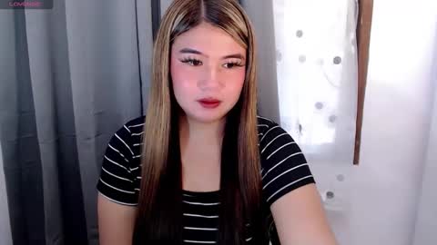 Snapshot of ursweet_ashley chatting on January 2025 01:37:02 AM online show from January 2025 01:37:02 AM