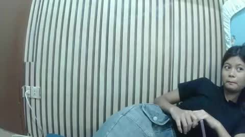 Snapshot of ursweetereca18 chatting on April 2026 05:47:02 AM ERECA online show from April 2026 05:47:02 AM