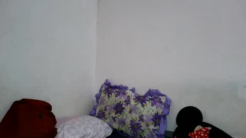 Snapshot of ursweetereca18 chatting on May 2026 08:01:01 AM ERECA online show from May 2026 08:01:01 AM