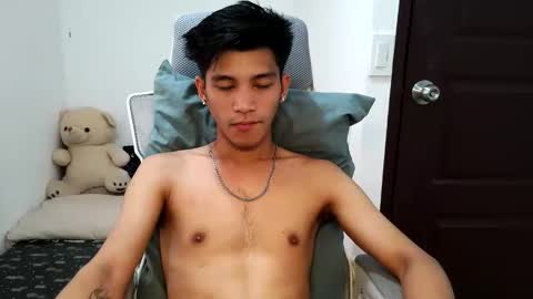 ursweetie_boy online show from April 2026 07:44:02 AM