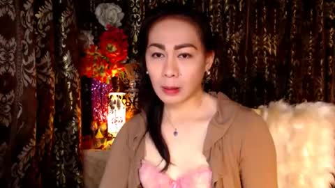 Snapshot of urtimelessbeauty chatting on February 2025 09:29:02 PM Merca online show from February 2025 09:29:02 PM