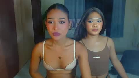 Urwildest farrah online show from April 2026 07:07:02 PM