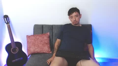 useronlypurple777 online show from December 2025 06:37:02 PM