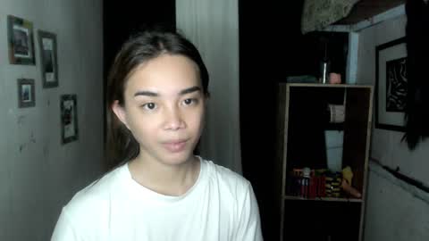 Snapshot of uxie_mew chatting on October 2025 04:56:01 AM Ahn Chiyo online show from October 2025 04:56:01 AM