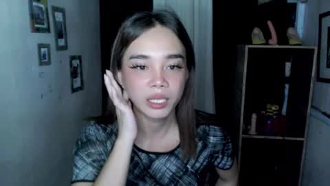 Snapshot of uxie_mew chatting on November 2025 03:28:02 AM Ahn Chiyo online show from November 2025 03:28:02 AM