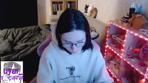 Cara online show from November 2025 04:41:01 PM