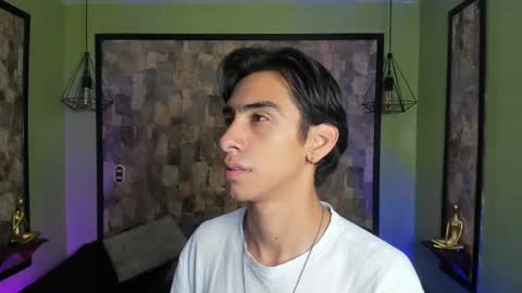 UYUKIE online show from October 2025 11:32:02 AM