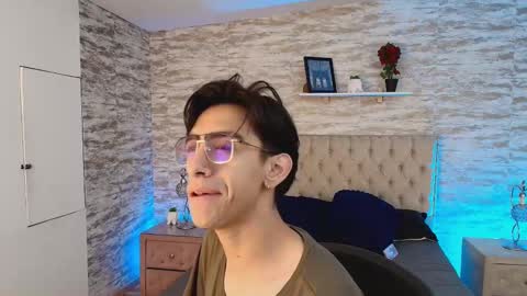 UYUKIE online show from October 2025 11:33:02 AM