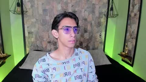 UYUKIE online show from November 2025 11:10:01 AM