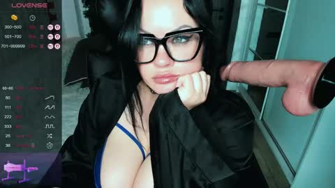 Snapshot of v_tandeme777 chatting on June 2026 08:02:02 AM Anna and Kirill online show from June 2026 08:02:02 AM