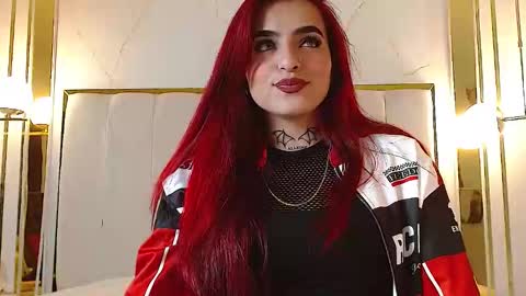 Snapshot of vaaleriee_miller_ chatting on February 2025 06:30:01 PM valeriee miller online show from February 2025 06:30:01 PM