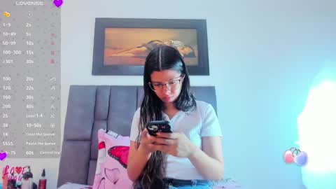 Vahiolet smith online show from April 2026 03:07:02 AM