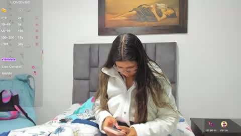 Vahiolet smith online show from July 2026 12:30:01 PM